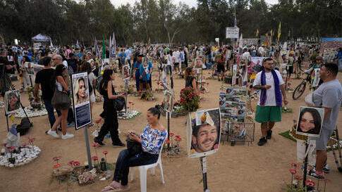 שנה לאסון 7.10 אנדרטה זיכרון לנרצחי ה נובה ב רעים