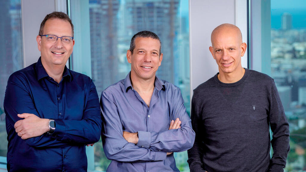 מימין  גלעד שביט  אורי עינן  ו גלעד הלוי ראשי קרן קדמה קפיטל