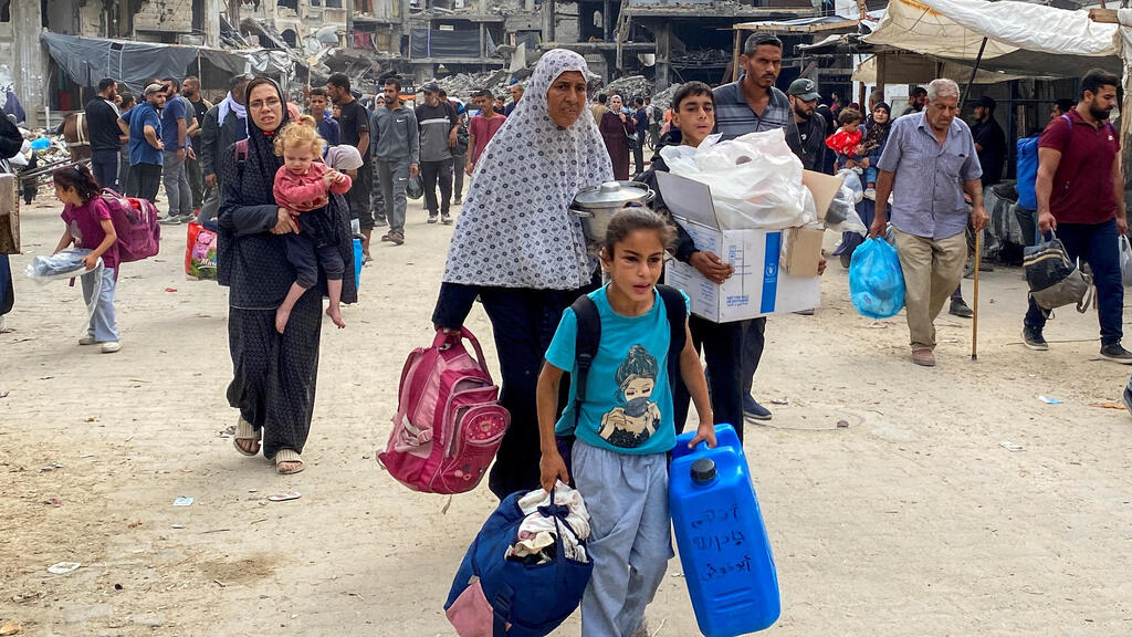 פליטים עזתים עוזבים את ג'באליה 6.10.24 מלחמת עזה
