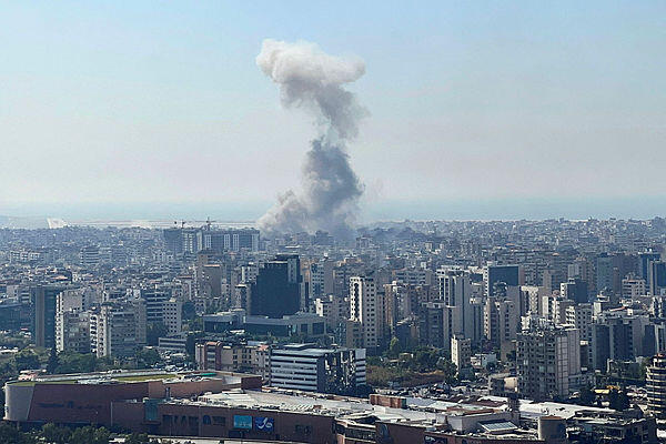 תקיפה ישראלית בדאחייה בביירות (ארכיון), צילום: Mohammad ABOU AL AINAIN / AFP