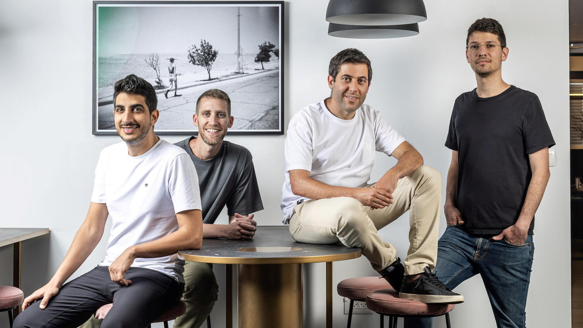 מייסדי Wiz וויז , מימין לשמאל: רועי רזניק , עמי לוטבק , אסף רפפורט ו ינון קוסטיקה