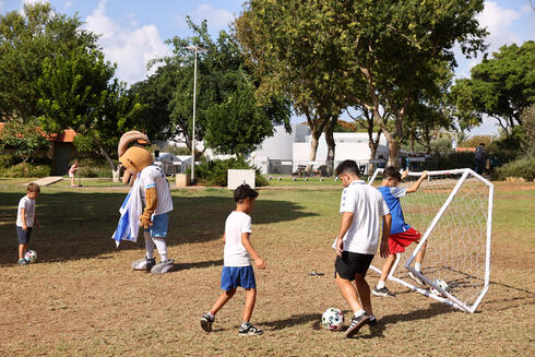 ילדי כפר עזה בשפיים. רבים היו באי שקט ועומס רגשי
,   צילום: אוראל כהן