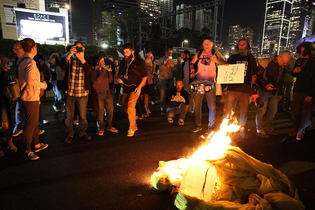 נתיבי איילון תל אביב פיטורי פיטורים שר ה ביטחון יואב גלנט מחאה הפגנה 