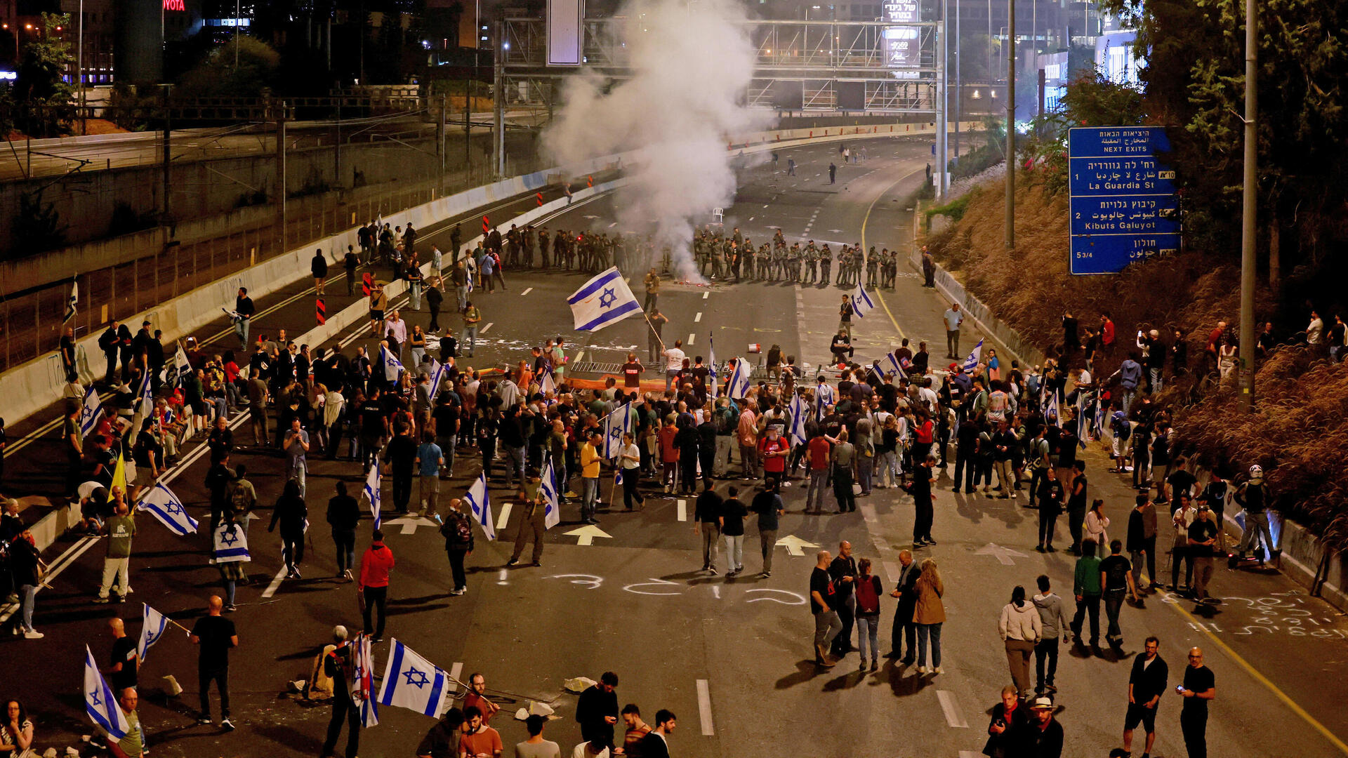 ליל גלנט 2 יואב גלנט פוטר הפגנות מחאה מפגינים 3 ב איילון 5.11.24