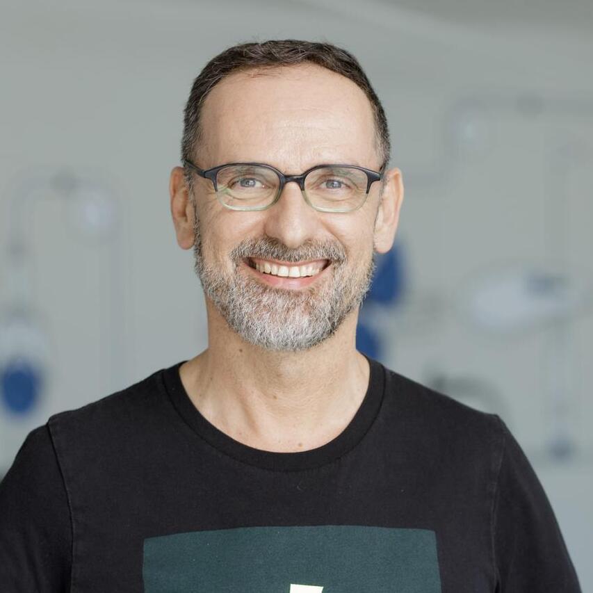 אלכס פרנקל מנכ"ל ומייסד שותף של חברת Kai.ai 