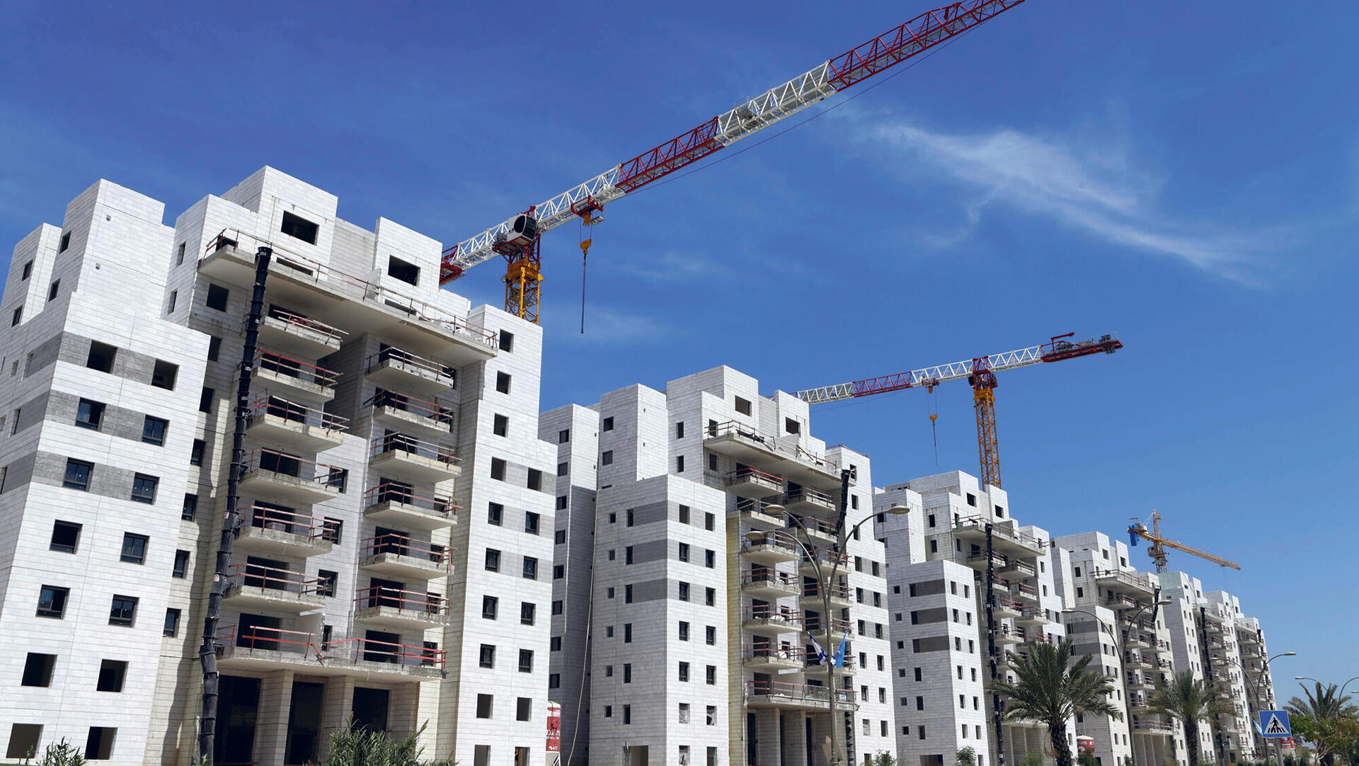 פרויקט מגורים אתר בניה שבירו יבנה
