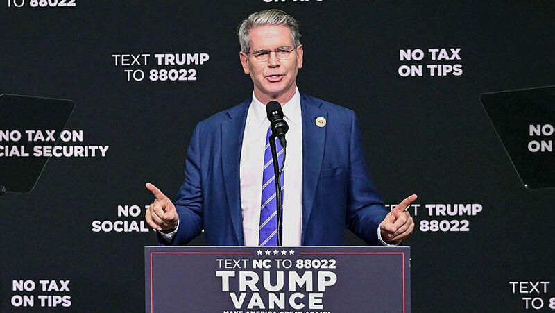 סקוט בסנט שר האוצר של ארה"ב (צילום: AP Photo/Matt Kelley) סקוט בסנט שר האוצר החדש של ארה"ב