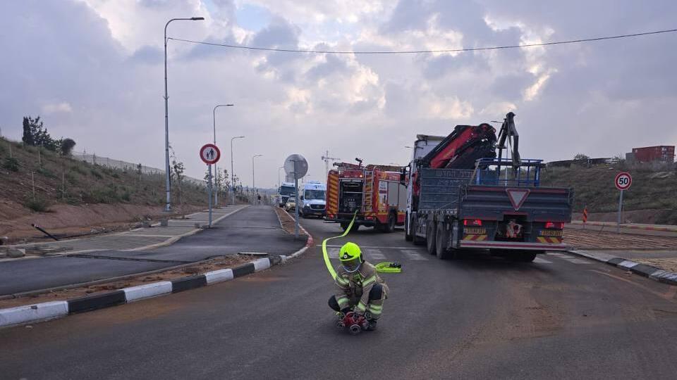 זירת נפילה רקטה שלא התפוצצה באזור שפיים 24.11.24