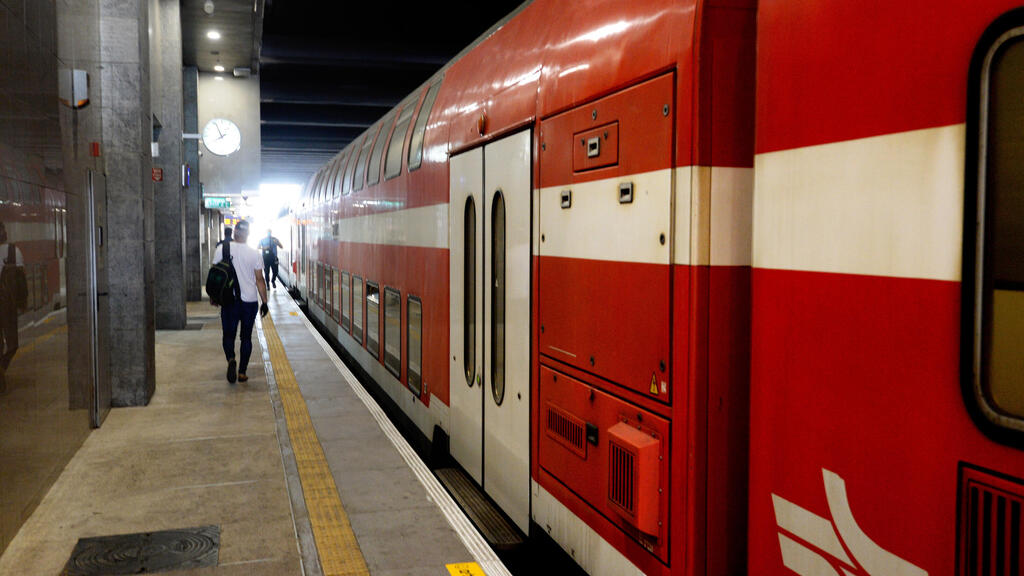 תחנת רכבת בת ים קוממיות רכבת ישראל 22.6.20