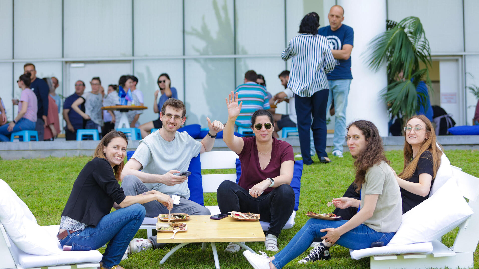 עובדי חברת אינטויט בהפסקה