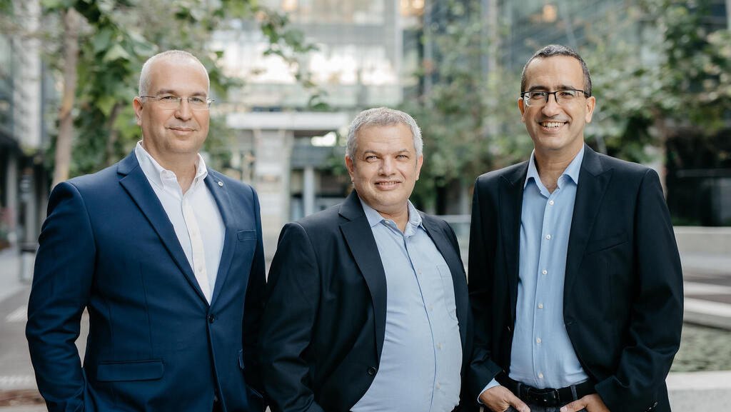 מימין זוהר הלחמי אסף מונסה יניב בנבנישתי חברת D-Fend Solutions