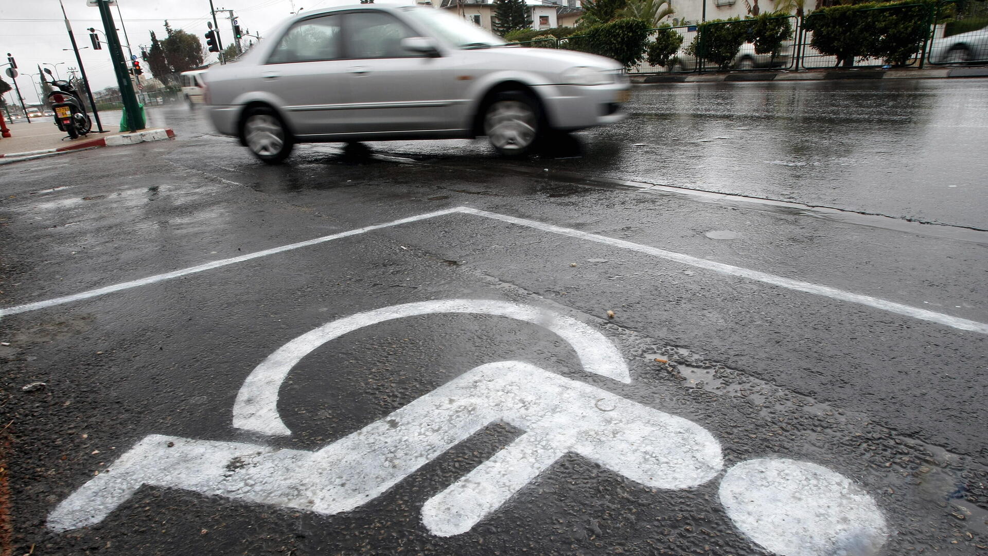 חניית נכים חניית נכה חנייה תו נכה תג נכה