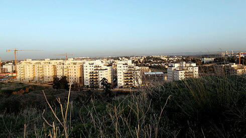 נס ציונה: חברים במועצת העיר מתנגדים לבניית שכונה חדשה במתחם חרודי