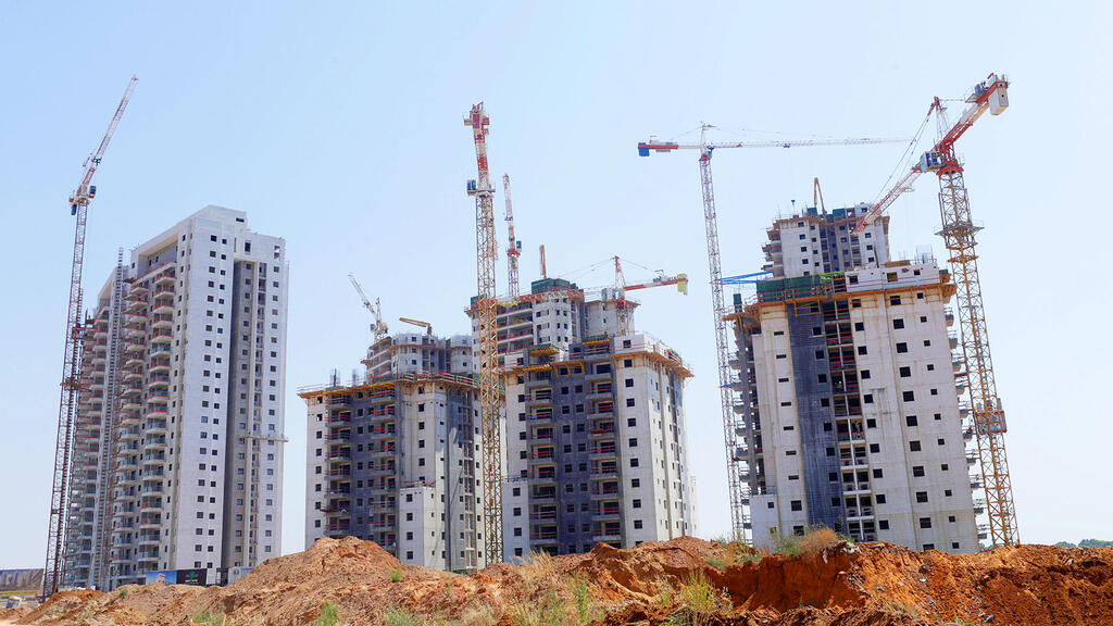 בניינים אתר בנייה ב עיר רמלה 