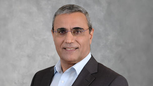 לבחון מחדש את אסטרטגיות ההשקעה 