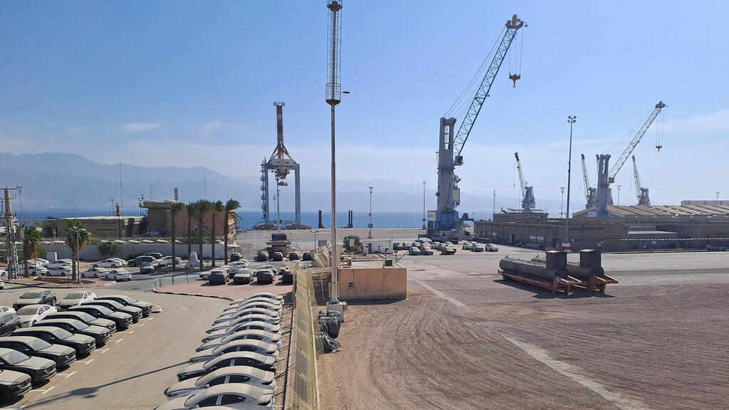 נמל אילת (צילום: שירלי זינגר) נמל אילת ריק מ רכבים חדשים