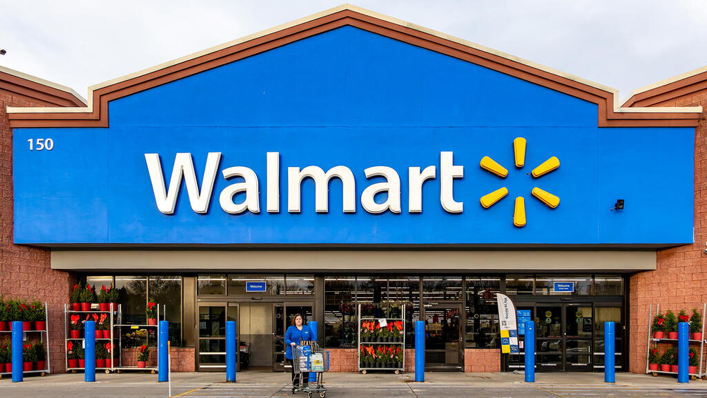 Attention shoppers: Walmart trades at a higher multiple than Apple and Microsoft