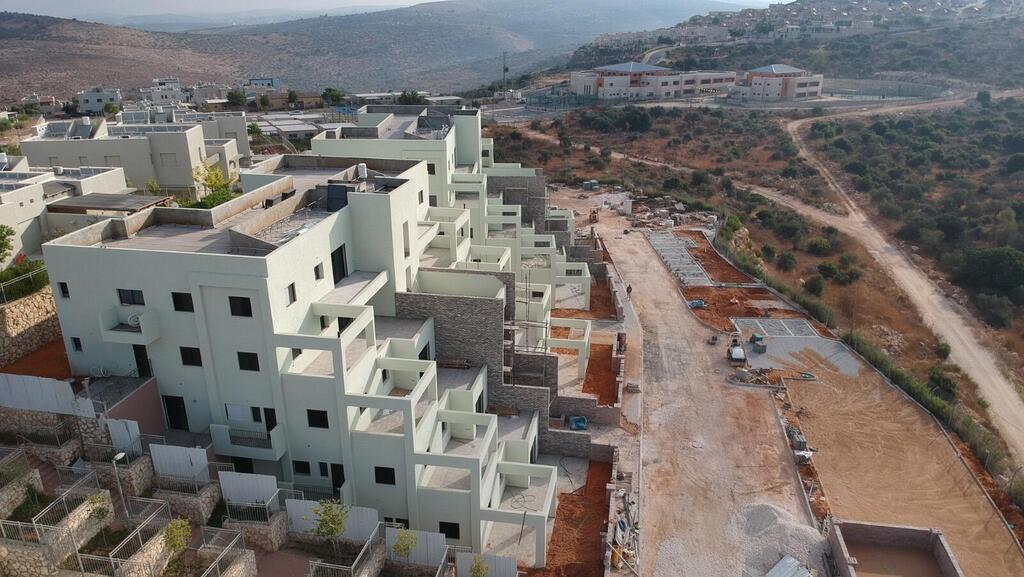 בניה רוויה - פרויקט דירות ביישוב לשם 