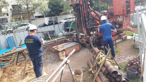 משרד החוץ מתריע: לא ערוכים לגיוס עשרות אלפי עובדים זרים לפרויקט המטרו