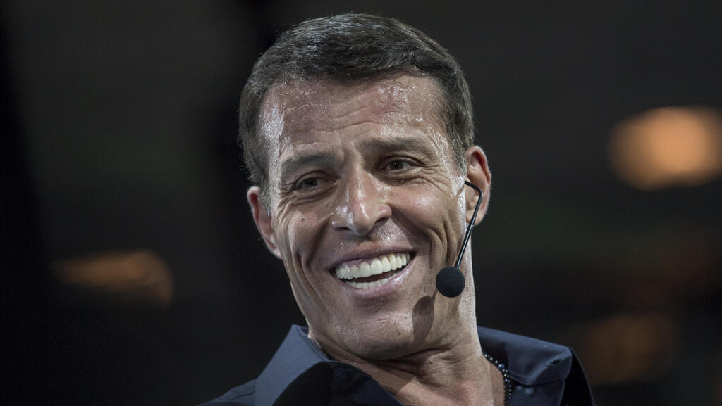 טוני רובינס אנתוני רובינס 2016