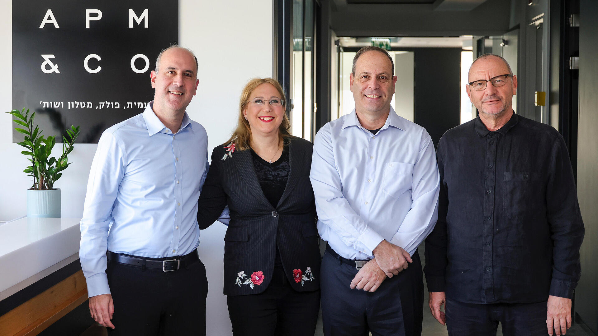 מימין עו"ד יונתן אלטמן ד"ר אייל ברסלר עו"ד רחלי גוז לביא ועו"ד יואב עציון
