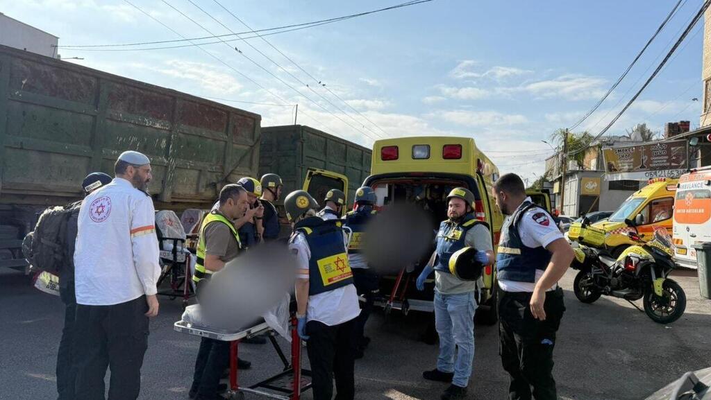 מד"א ב כפר אלפונדוק קליקליה פיגוע ירי לעבר אוטובוס אנשים