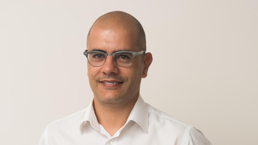 ערן ענבים מנכ"ל אזורים Living