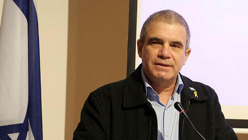 משרד ראש הממשלה יאריך את החוזה עם גל הירש בחודשיים, ורוצה שיישאר גם יותר