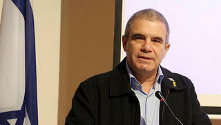 גל הירש 2 פברואר 2024