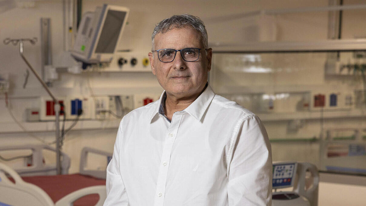 אלי כהן מנכל קופת חולים כללית ב בית ה חולים בילינסון