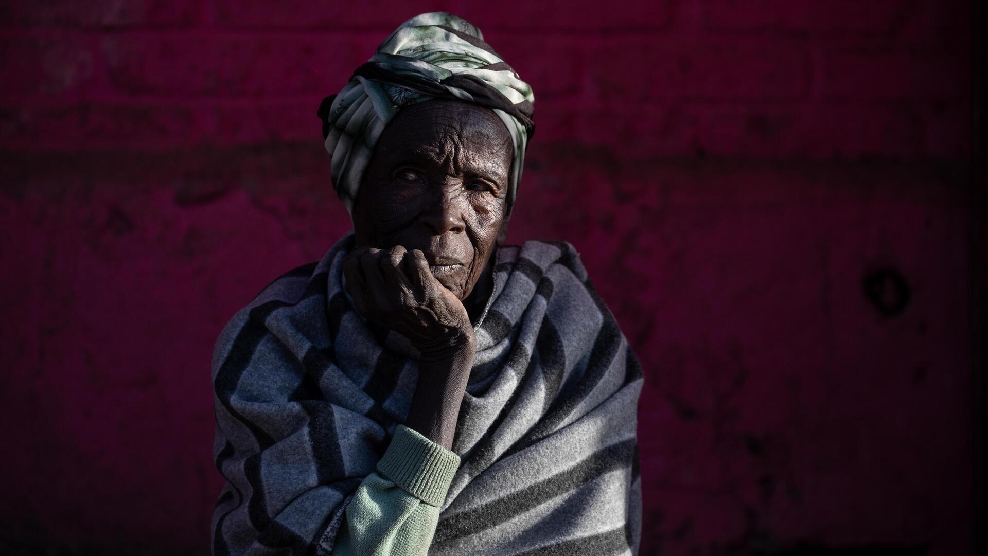 תערוכת צילום חדשה של האומנית אלה וולדמן מתעדת את נשות אפריקה ומוצגת בוינקלר קליניק