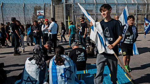 המיליונרית המסתורית שמאחורי התנועה להתנחלות בעזה