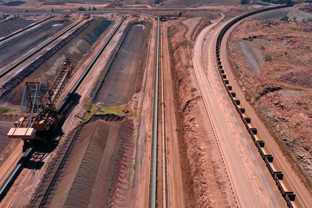 עפרת ברזל ב מכרה כרייה של ריו טינטו באוסטרליה