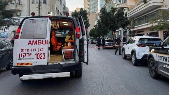 אמבולנס בזירת הפיגוע בשכונת לבונטין בתל אביב, היום