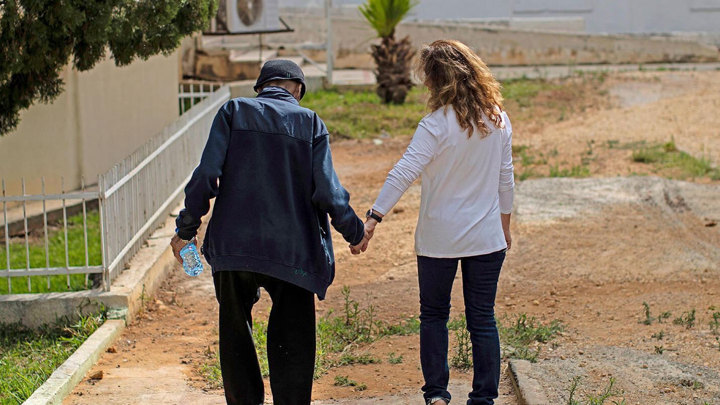 קשישים קשיש סיעודי סיעוד