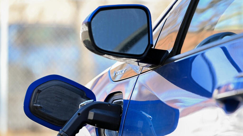 רכב חשמלי נטען ב קנדה 22.12.23 טעינה טעינת רכב חשמלי