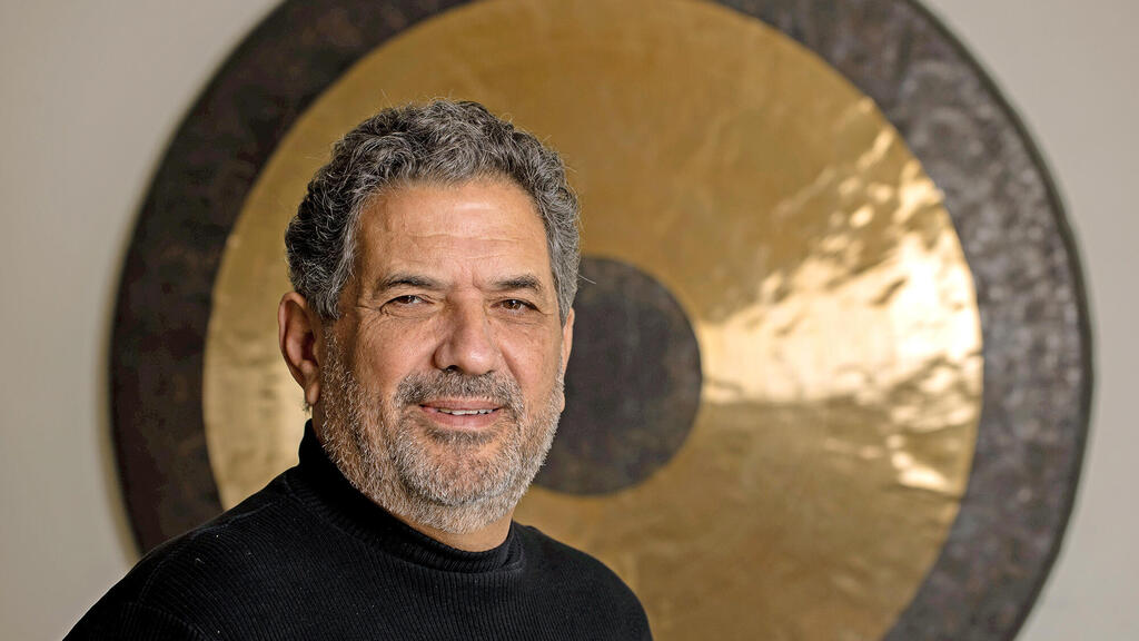 רן כהן אהרונוב. “ב'ילדי בית העץ' אנחנו מנסים לעשות שינוי חברתי ושינוי סביבתי שהרבה פעמים קשורים זה בזה" (צילום: עמית שאבי) איש החינוך וסופר הילדים רן כהן אהרונוב פנאי