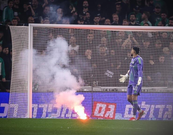 שריף כיוף ולידו אבוקה