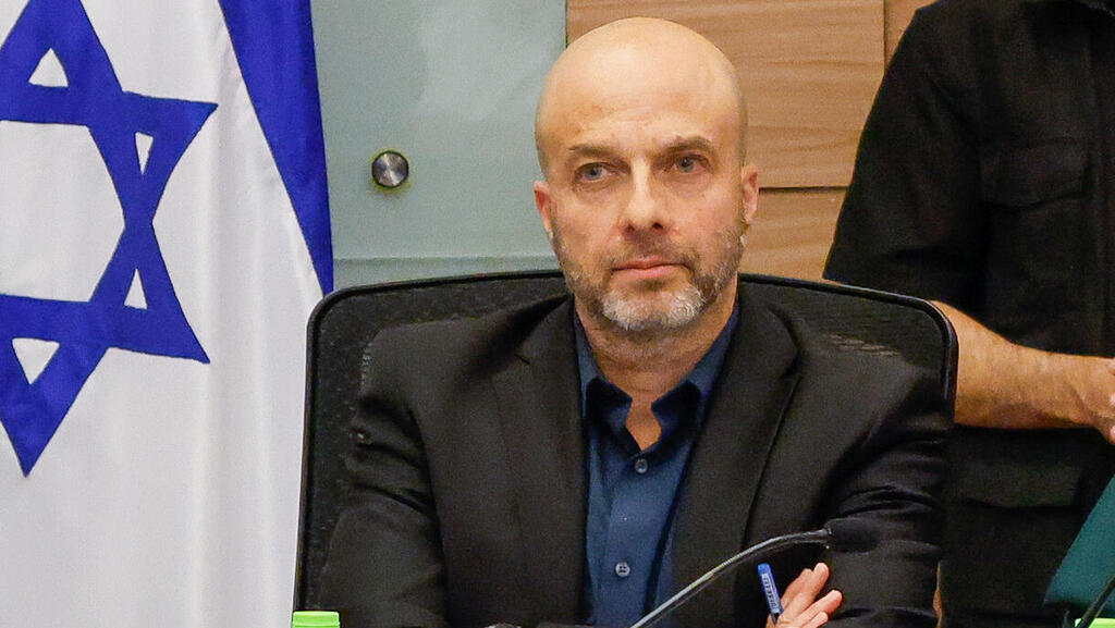 עו"ד ד"ר גיל בליי היועץ המשפטי ב ועדת החוקה ;
