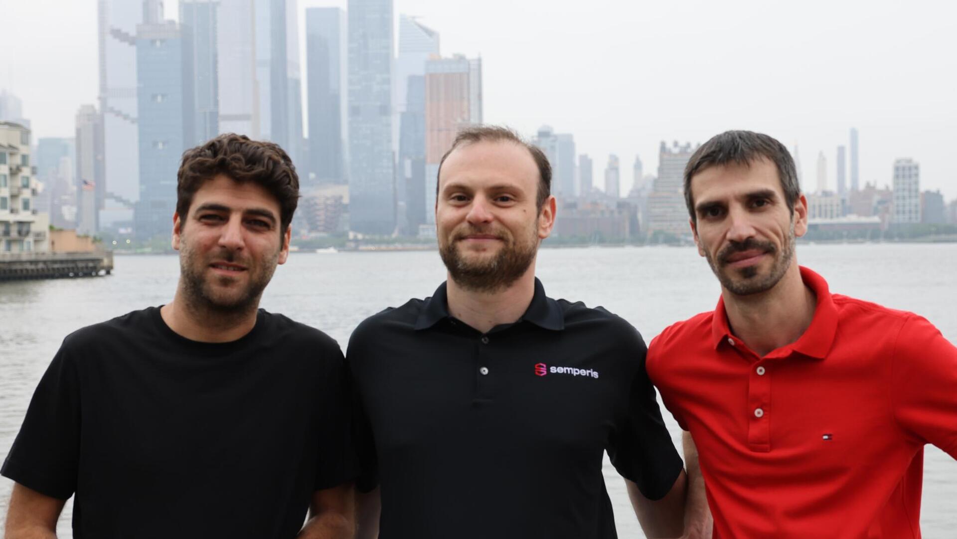 מייסדי סמפריס: גיא טברובסקי CTO, מיקי ברזמן מנכ"ל, מתן ליברמן GM Israel 