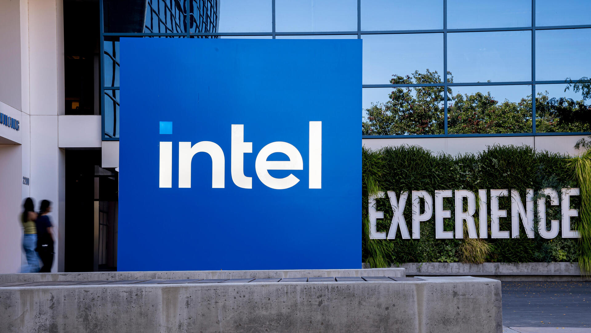 מטה אינטל ב קליפורניה ארה"ב 6.9.24