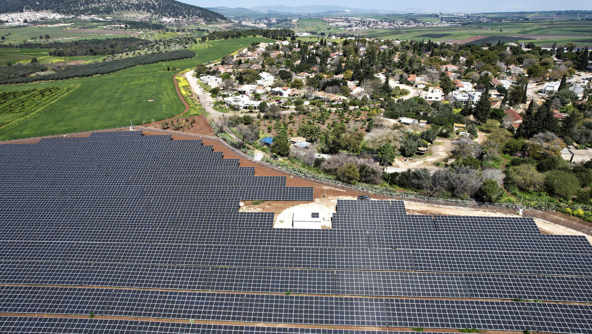 שדה סולארי ב קיבוץ עין דור