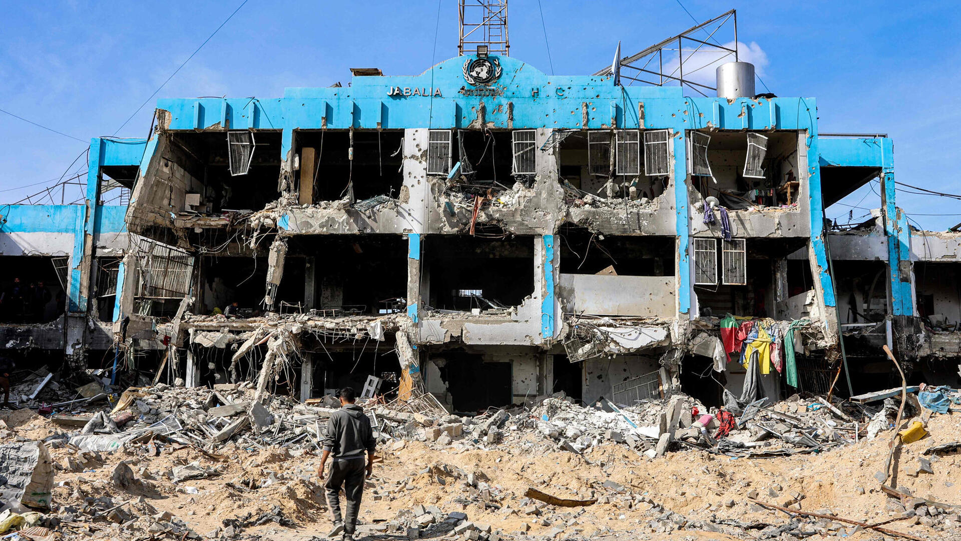 בניין אונר"א בג'באליה חטופים הוחזקו בבנייני הסוכנות ועובדיה סייעו לחמאס