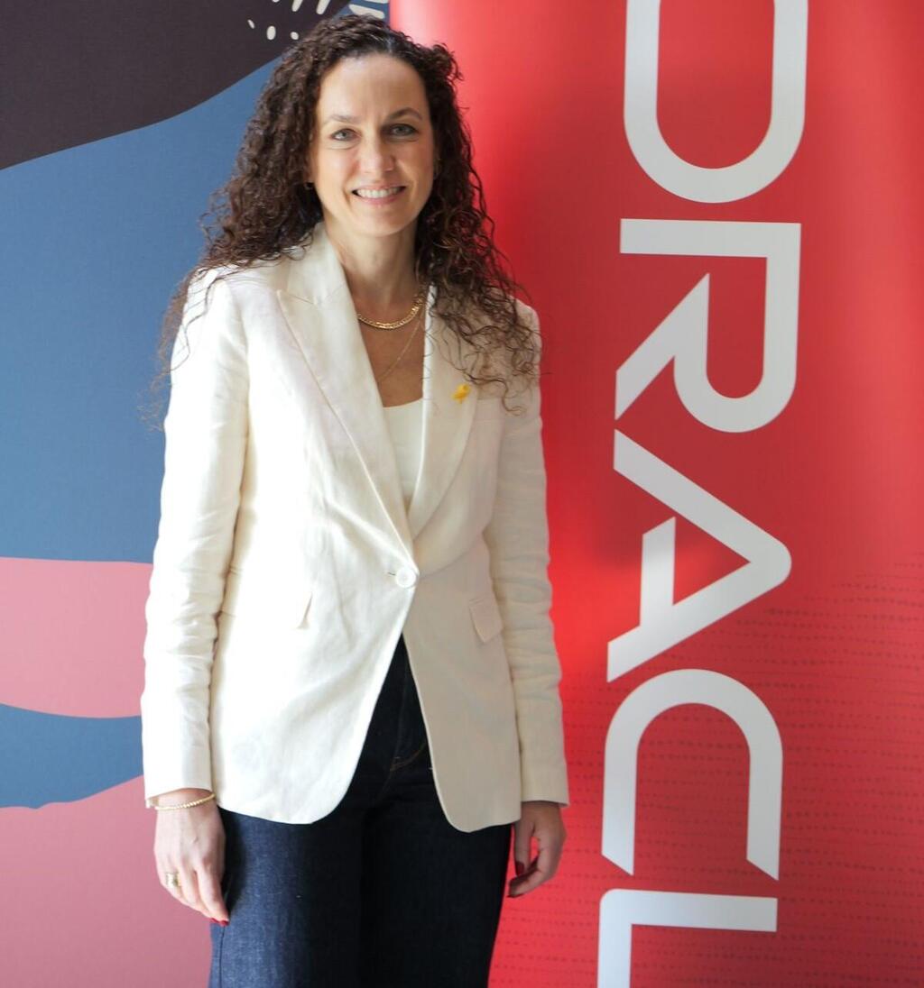 ויקה וינטל, מנהלת השכר וההטבות של קבוצת אלקטרה בע"מ (צילום: שי גוירצמן) ויקה וינטל, מנהלת השכר וההטבות של קבוצת אלקטרה בע"מ