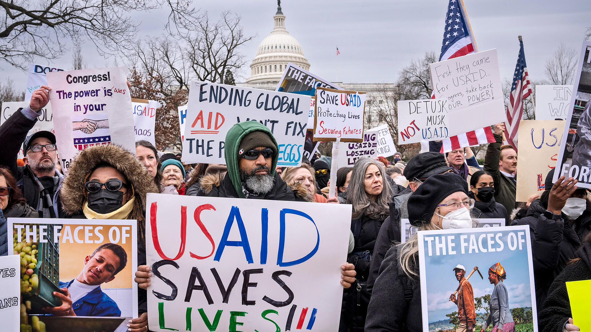 הפגנה נגד התוכנית של מאסק לסגור את סוכנות USAID