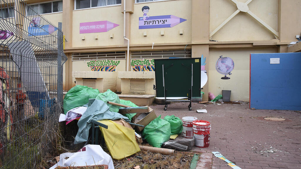 בית ספר בקריית שמונה בתהליכי שיפוץ (צילום: אביהו שפירא) בית ספר ב קריית שמונה בתהליכי שיפוץ