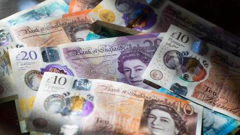  הפאונד מאבד גובה אחרי נתוני אינפלציה מפתיעים לטובה באנגליה 