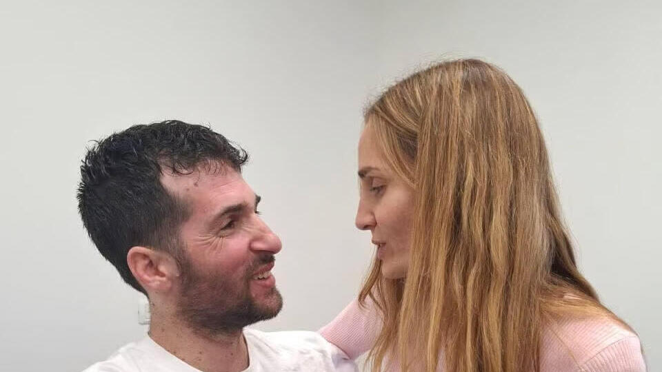 המפגש של החטוף שגיא דקל חן ואשתו