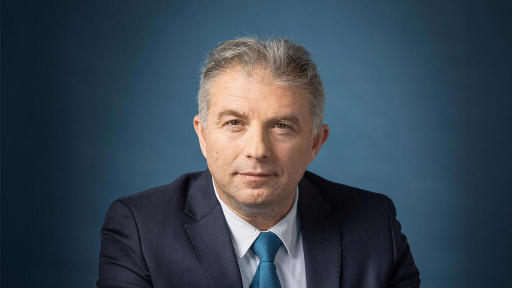 מגזין 100 משפיעים ומשפיעות 2025 המפקח על הבנקים דני חחיאשוילי