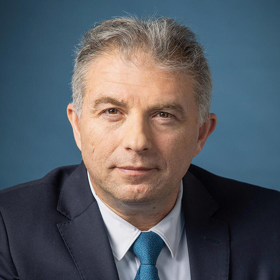 מגזין 100 משפיעים ומשפיעות 2025 המפקח על הבנקים דני חחיאשוילי